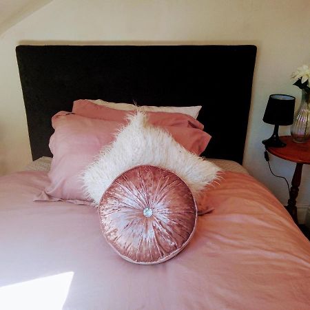 A Cosy Dublin Room Exterior photo