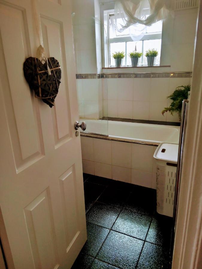 A Cosy Dublin Room Exterior photo